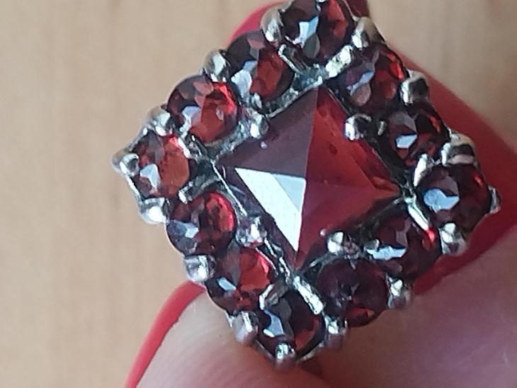 VELKÝ PRSTEN - ČESKÉ GRANÁTY - STŘÍBRO vel. 53 - 4