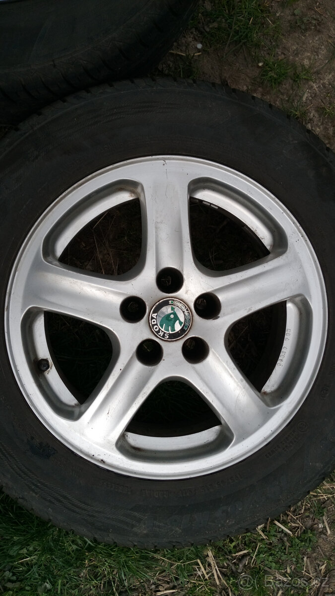 Alu kola originál Škoda 15", 5x100 + letní pneu - 4