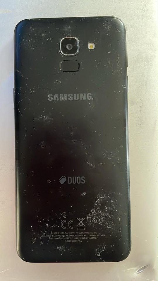 Apple MacBook Pro, Samsung -chytré hodinky, tablet, mobilní - 4