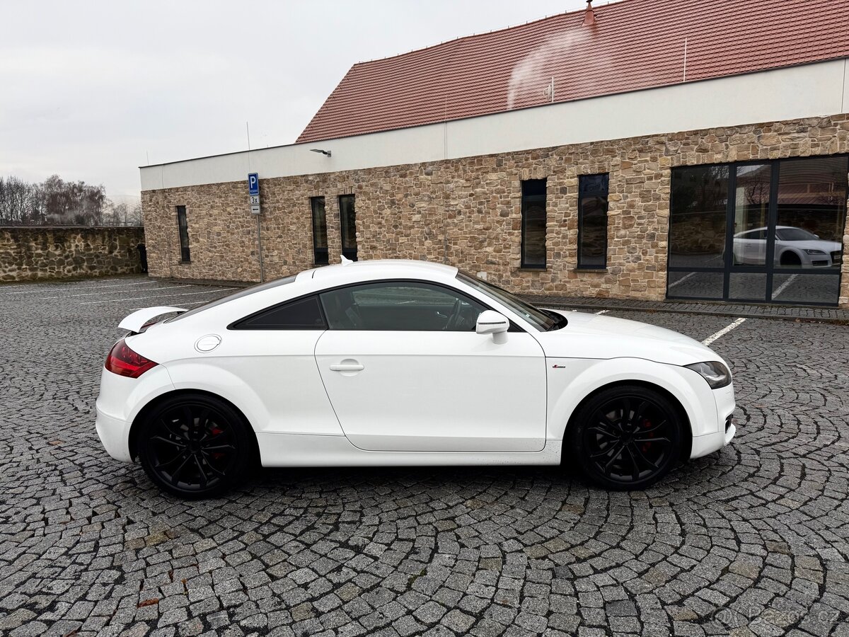 Audi TT S-Line 2.0 TDi Facelift - 4