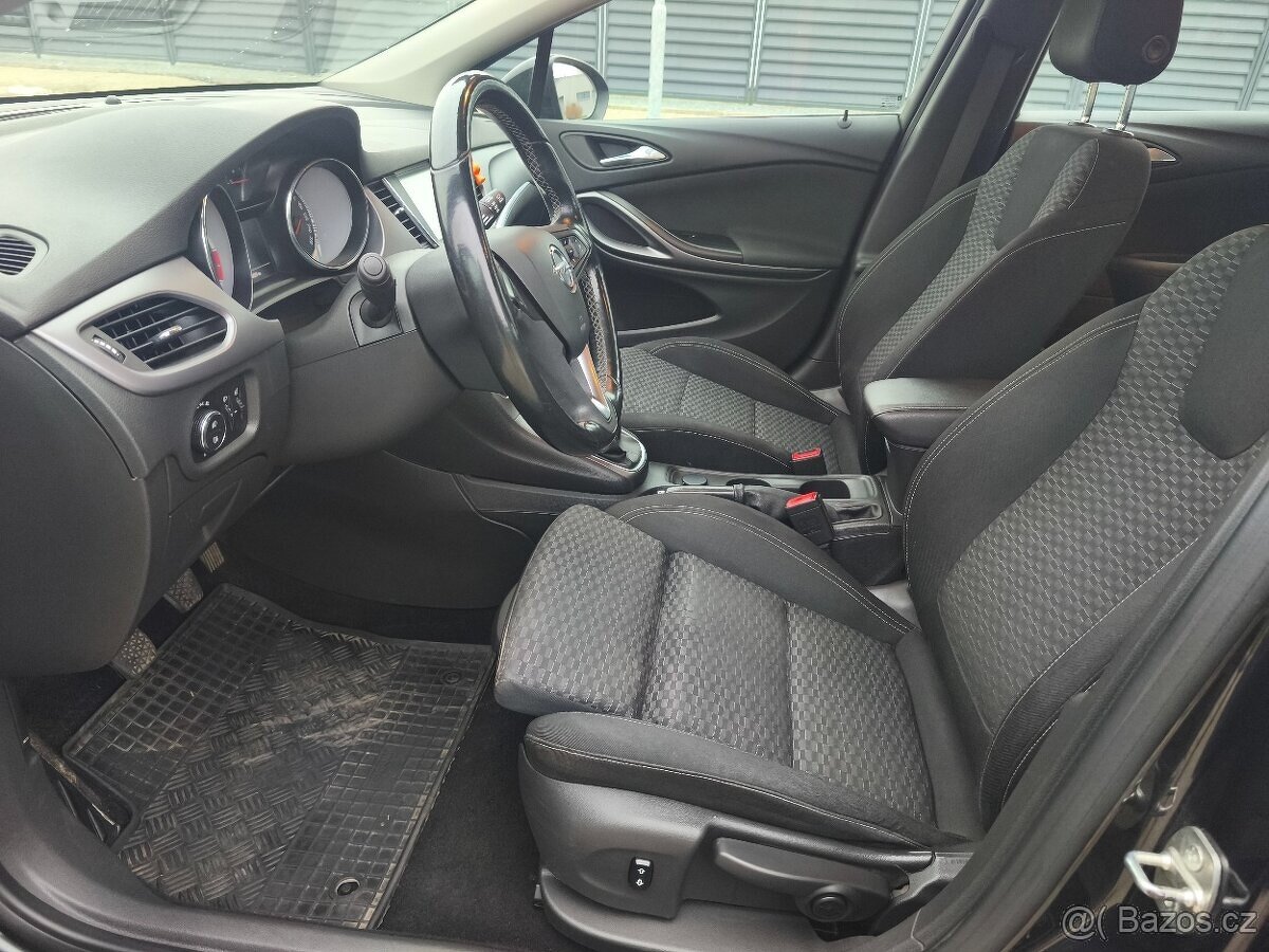 Opel Astra ST kombi 1.6 CDTi 100 kW - po servise za 40tis.Kč - 4