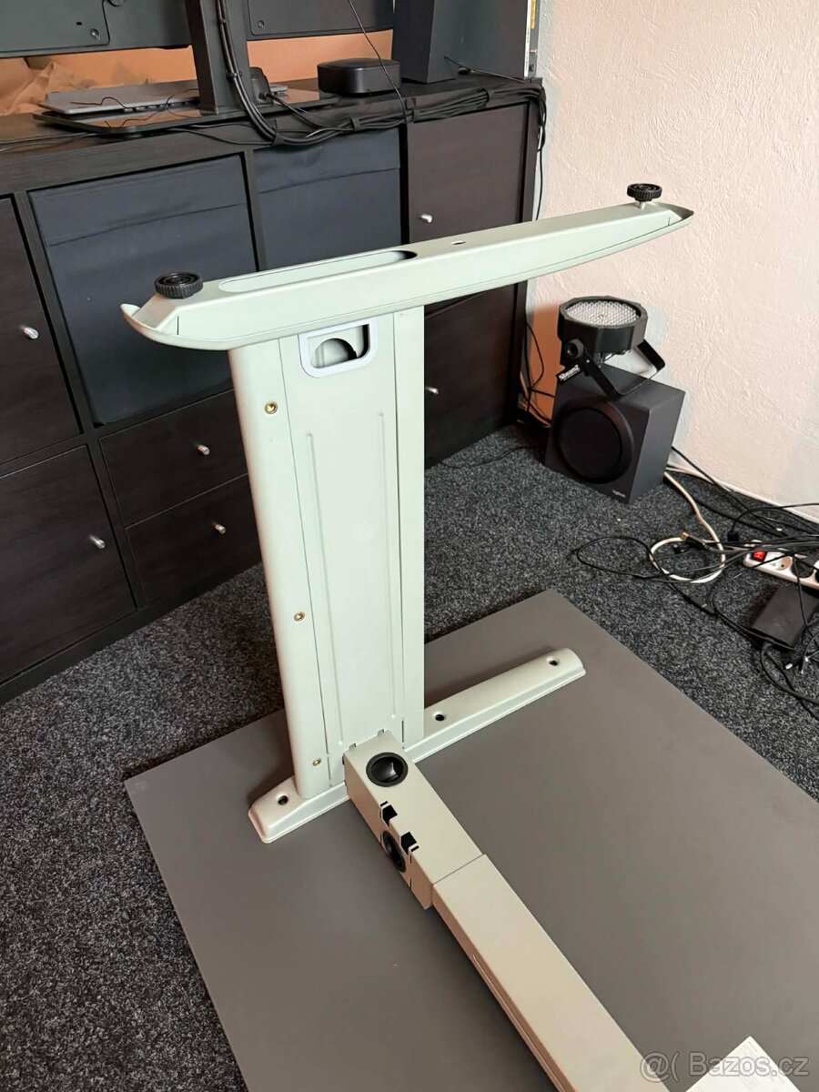 Kancelářský stůl - 4