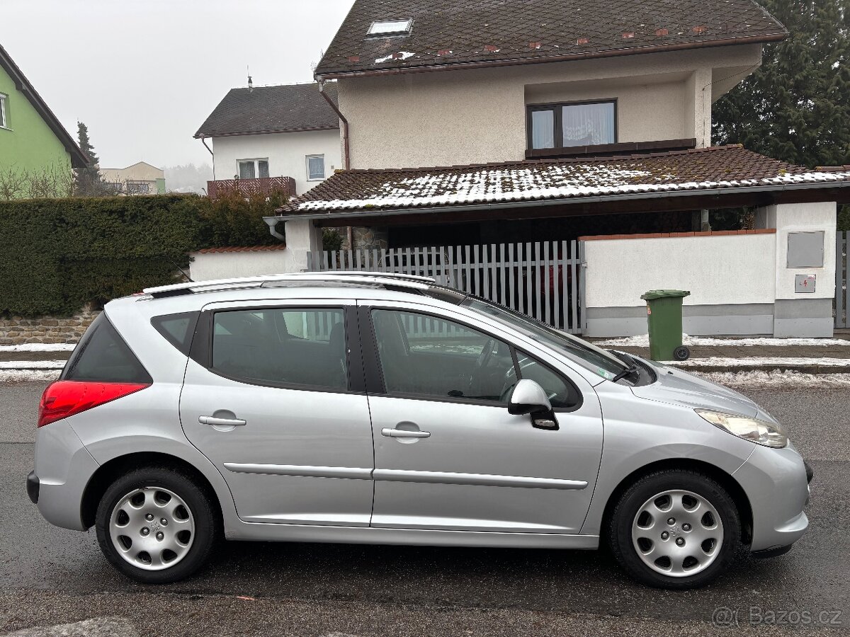 Peugeot 207 SW 1.6i - 4
