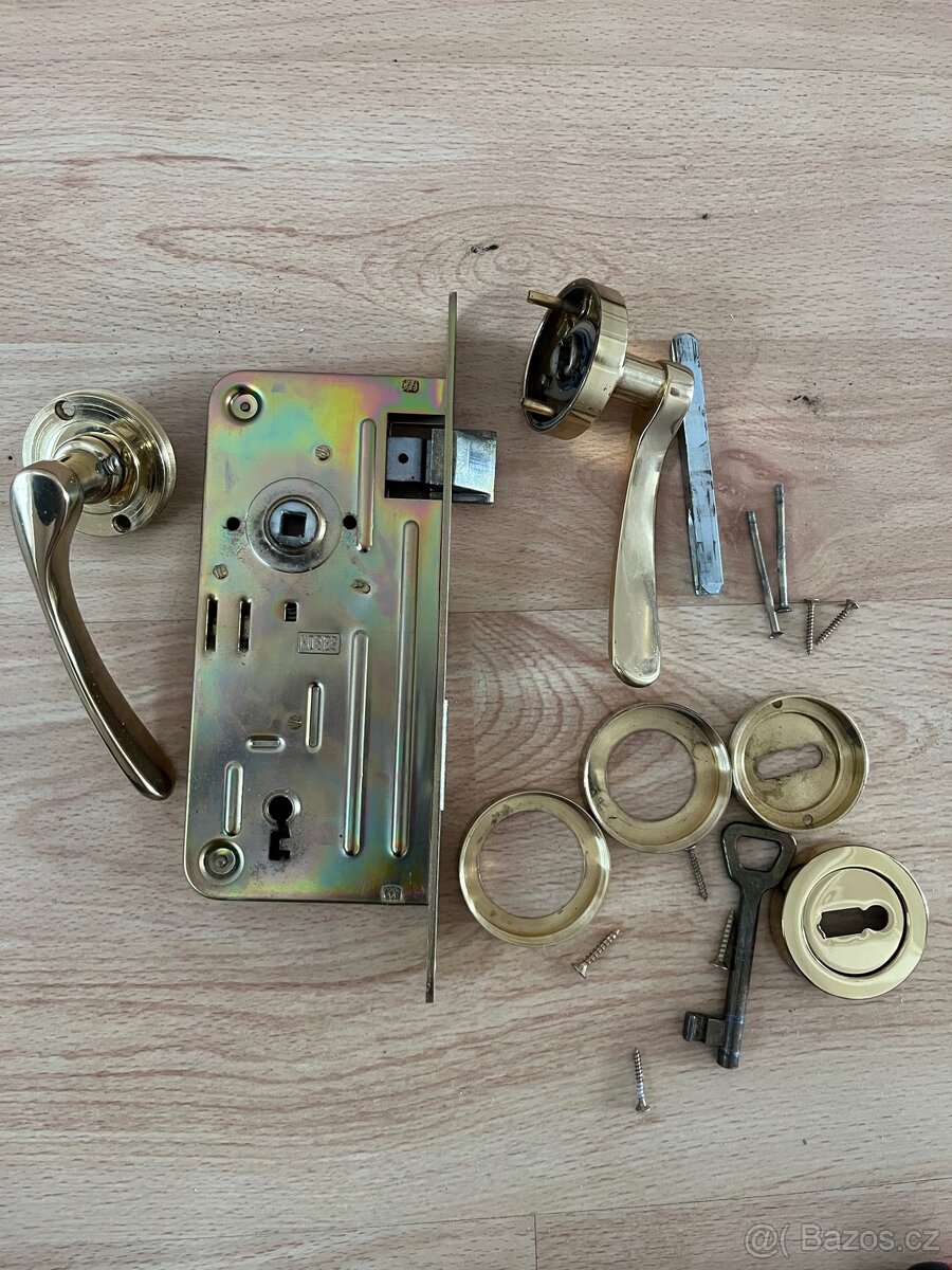 dveřní kování a zámek Hobes - 4