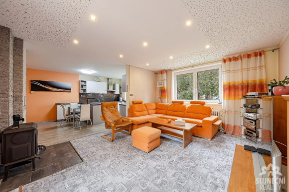 Prodej přízemního rodinného domu 2+1 s šatnou a pracovnou, V - 4