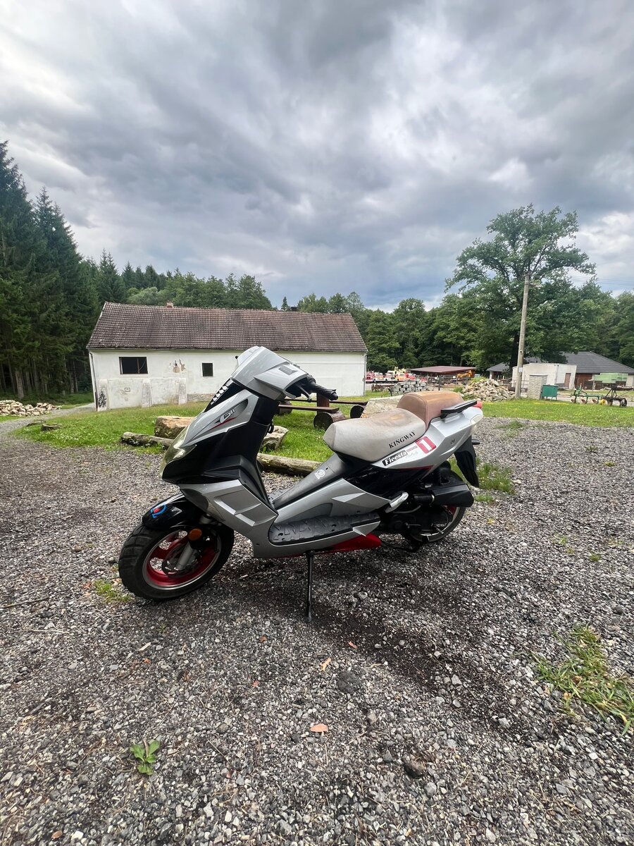 Prodám skůtr 50ccm - 4