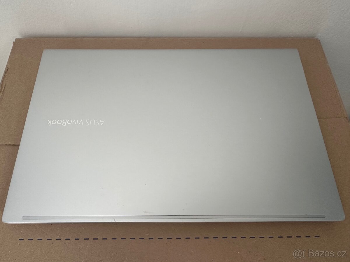 Asus Vivobook 15 - 4