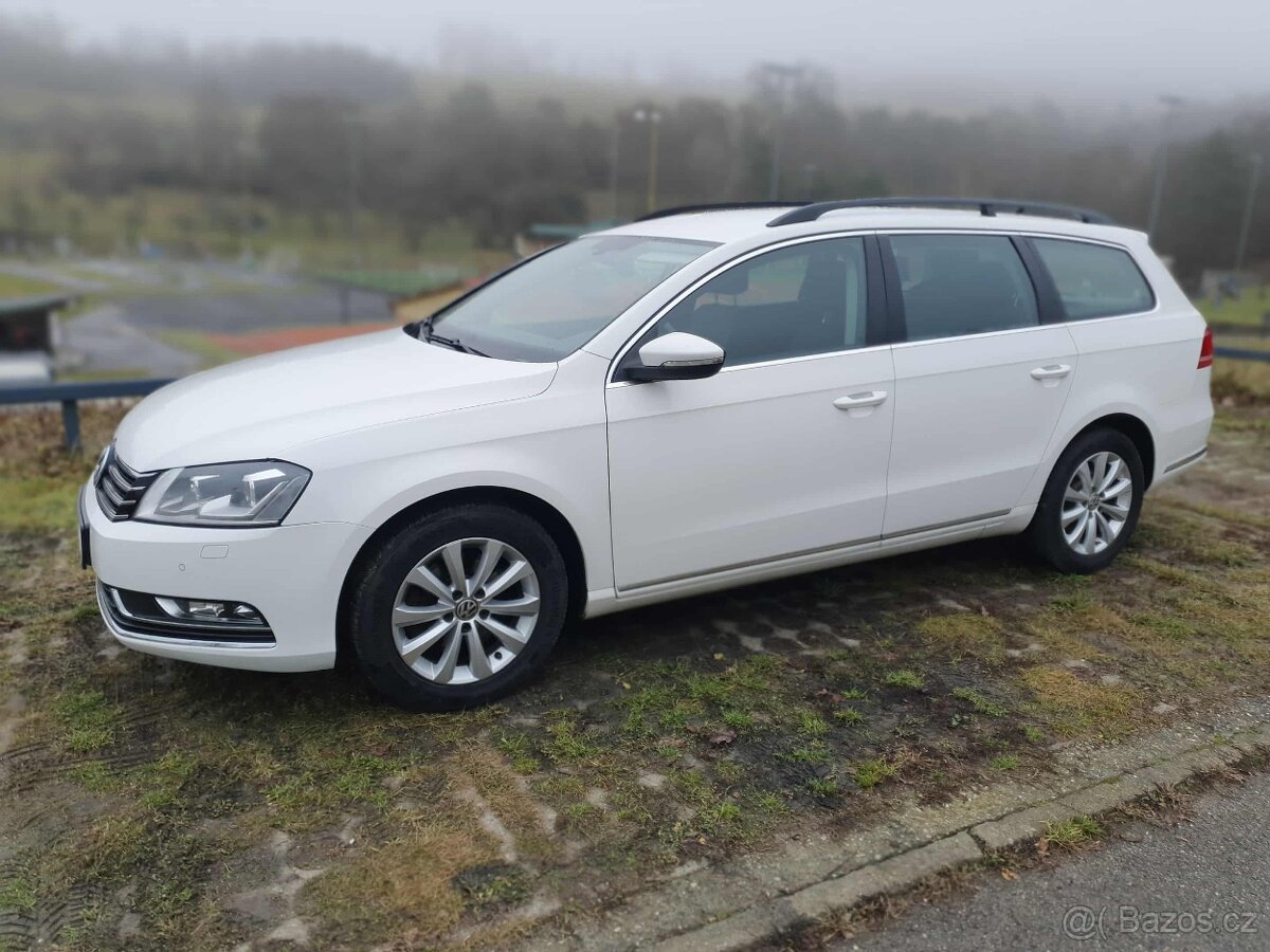 VW Passat B7 2.0 TDi, COMFORTLINE, XENONY, SENZORY, NAVI. - 4