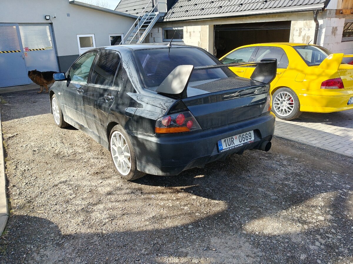 Mitsubishi Lancer Evolution VII - 4