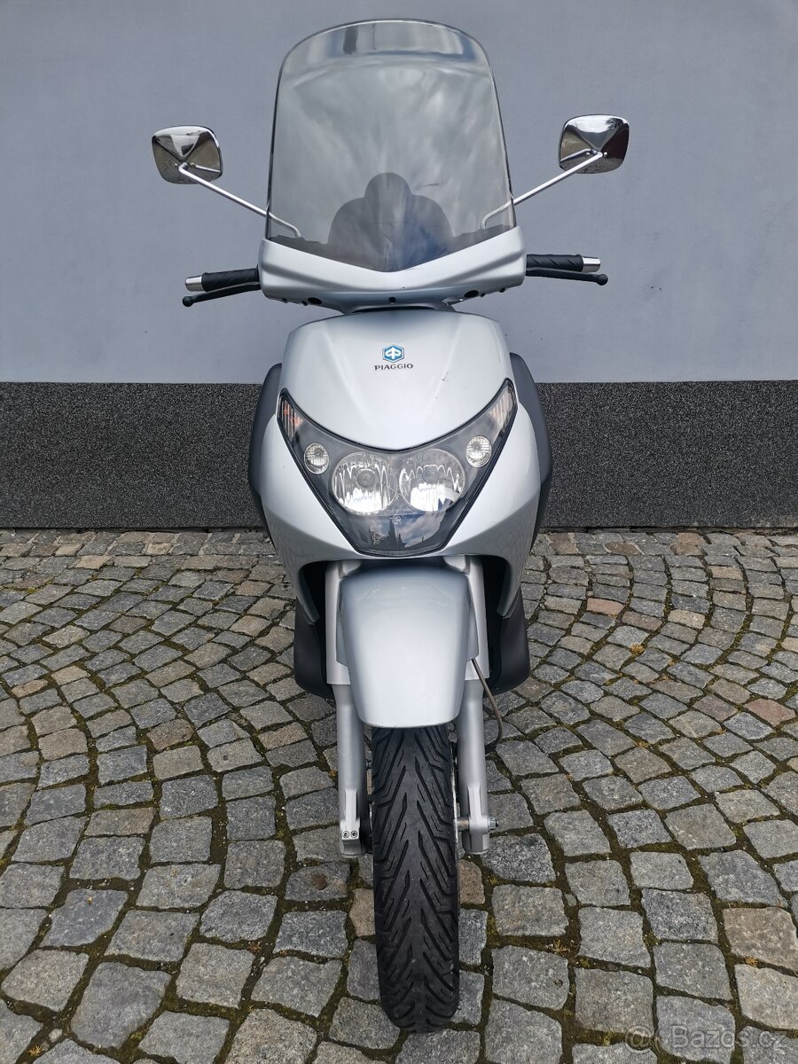 Piaggio Beverly - 4