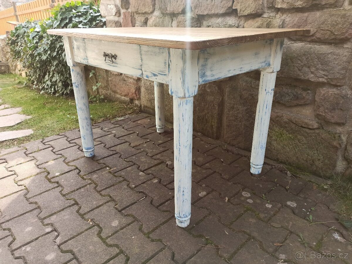 starý stůl styl vintage - 4