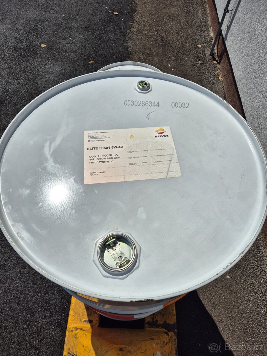 Prodám prázdné plechové sudy od oleje 210 a 60l - 4