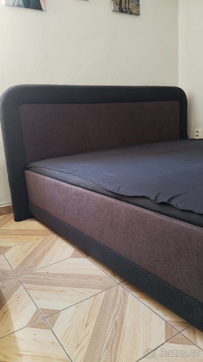 Manželská postel - 4