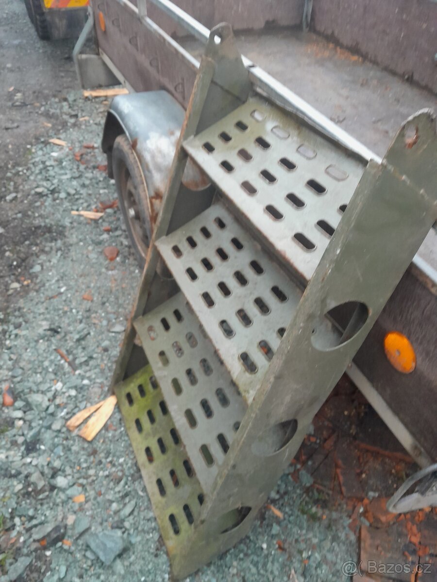 Schody v3s skříň - 4