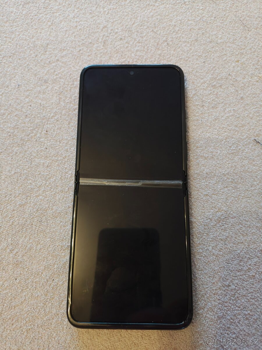 Motorola Razr 40 Ultra - 4