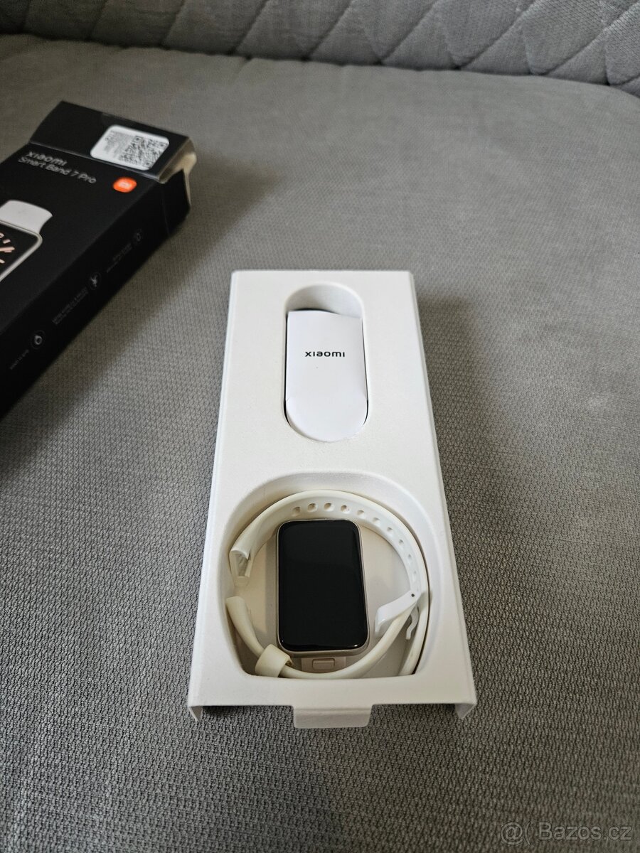 Xiaomi Smart Band 7 Pro použité jako nové - 4