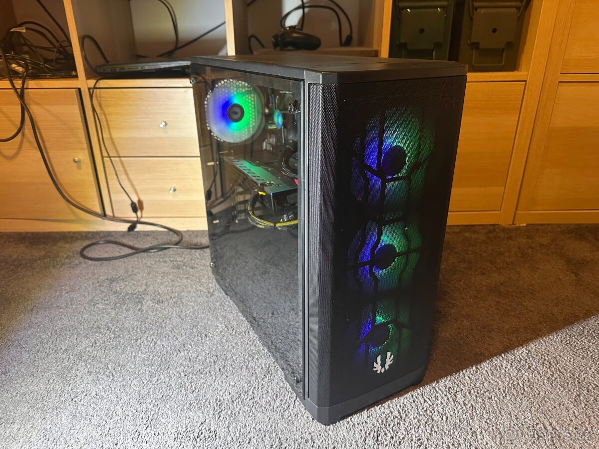 Starší Herní PC - 4