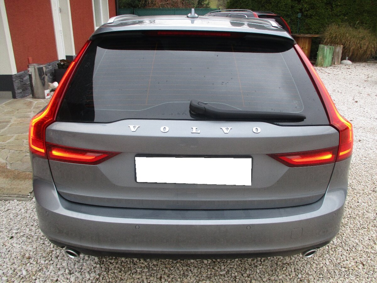 Volvo V90 2.0 D4 AWD Drive-E Momentum - 4