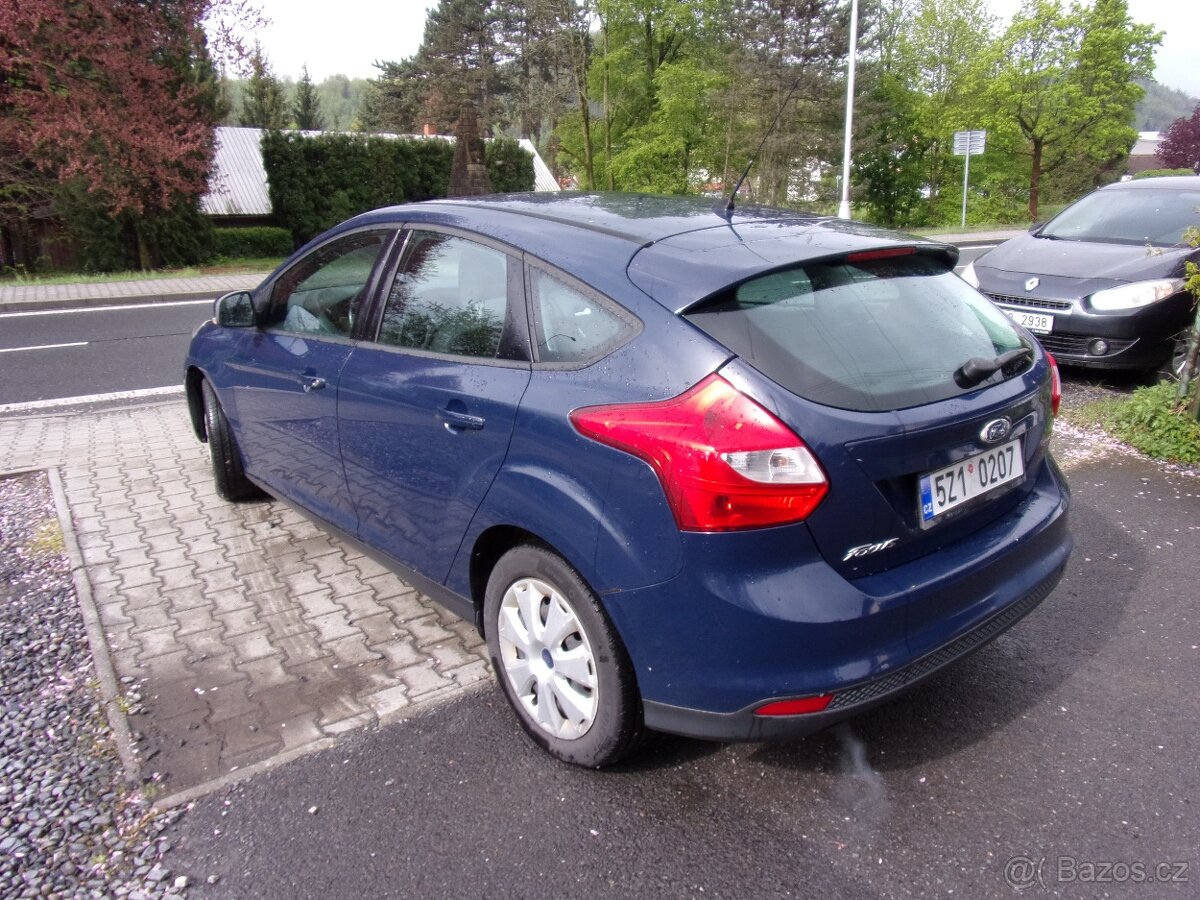 prodam ford focus 1,6 dci 85kw rok 2013 koupené čr - 4