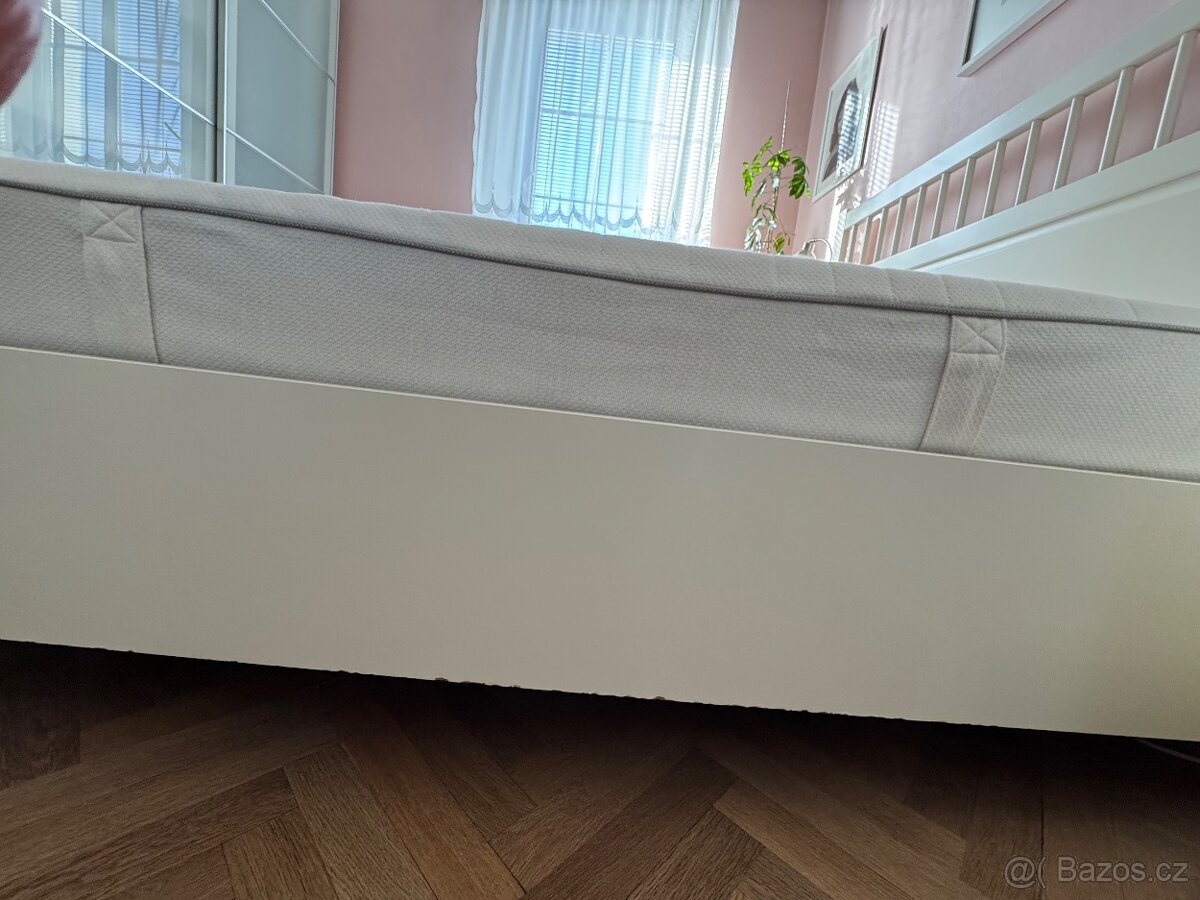Postel Hemnes/Ikea, polohovací lamel.rošty, matrace 160x200 - 4