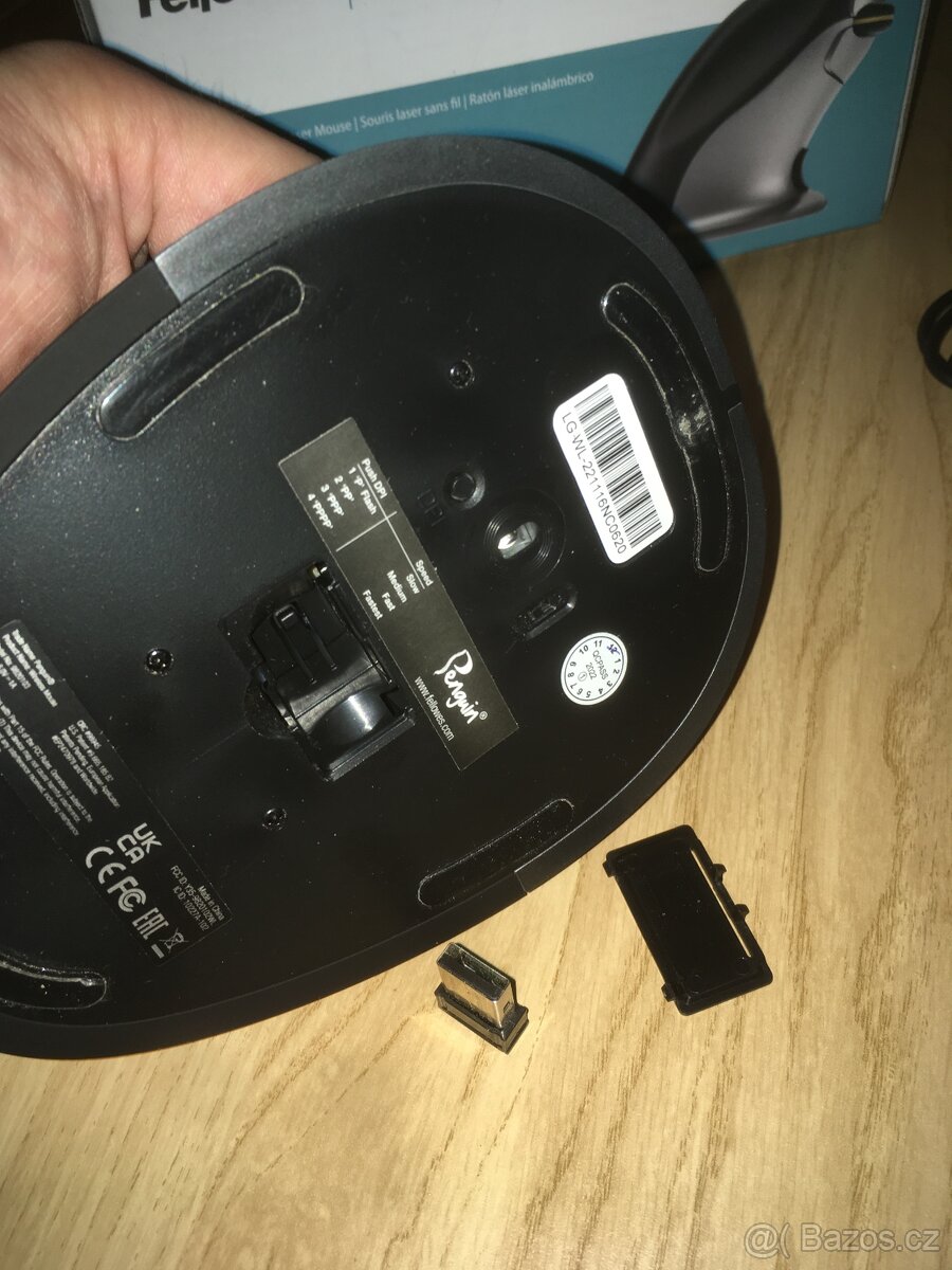 Vertikální myš Fellowes Penguin “L” - 4