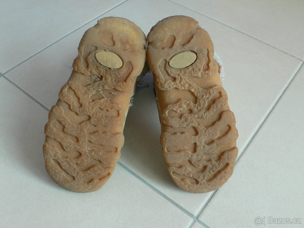 Béžové dívčí zimní boty vel. 27 - 4