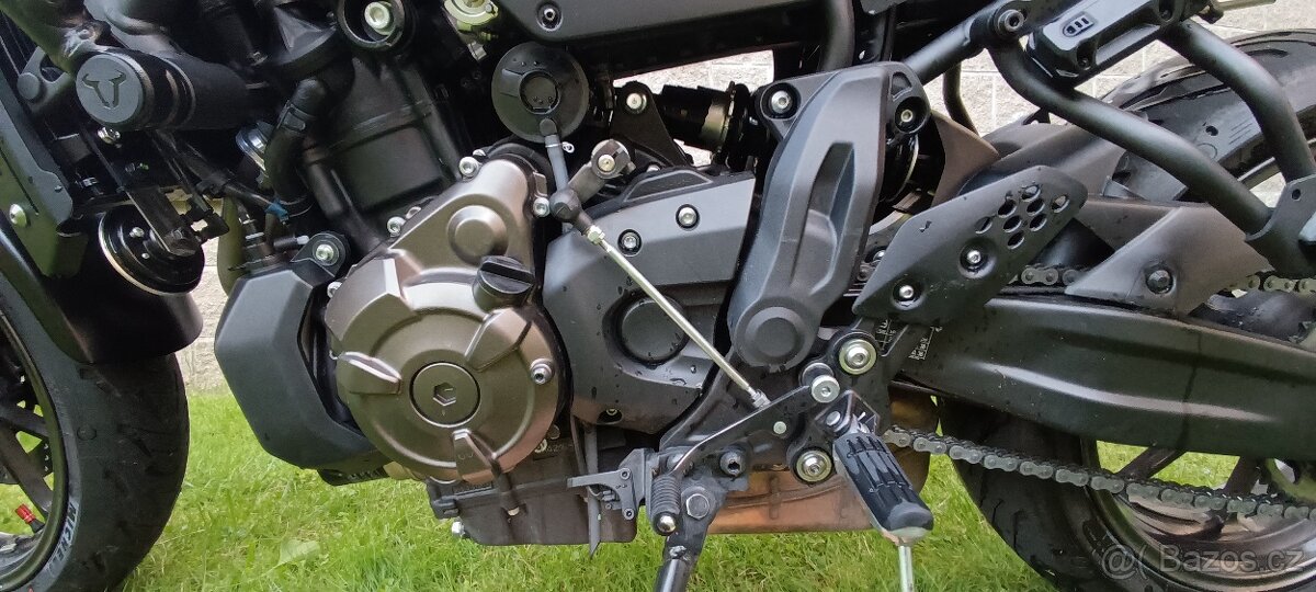 Yamaha XSR 700 - naked bike - 4