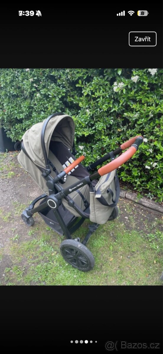 Zelený kočárek Petite&Mars - 4