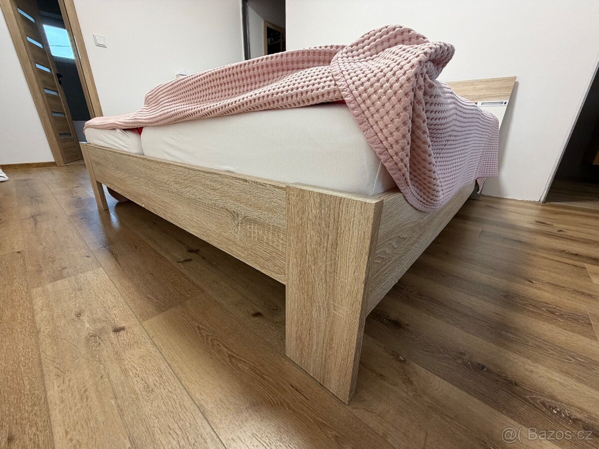 Postel dvoulůžko 180 x 200 cm jen rám - 4