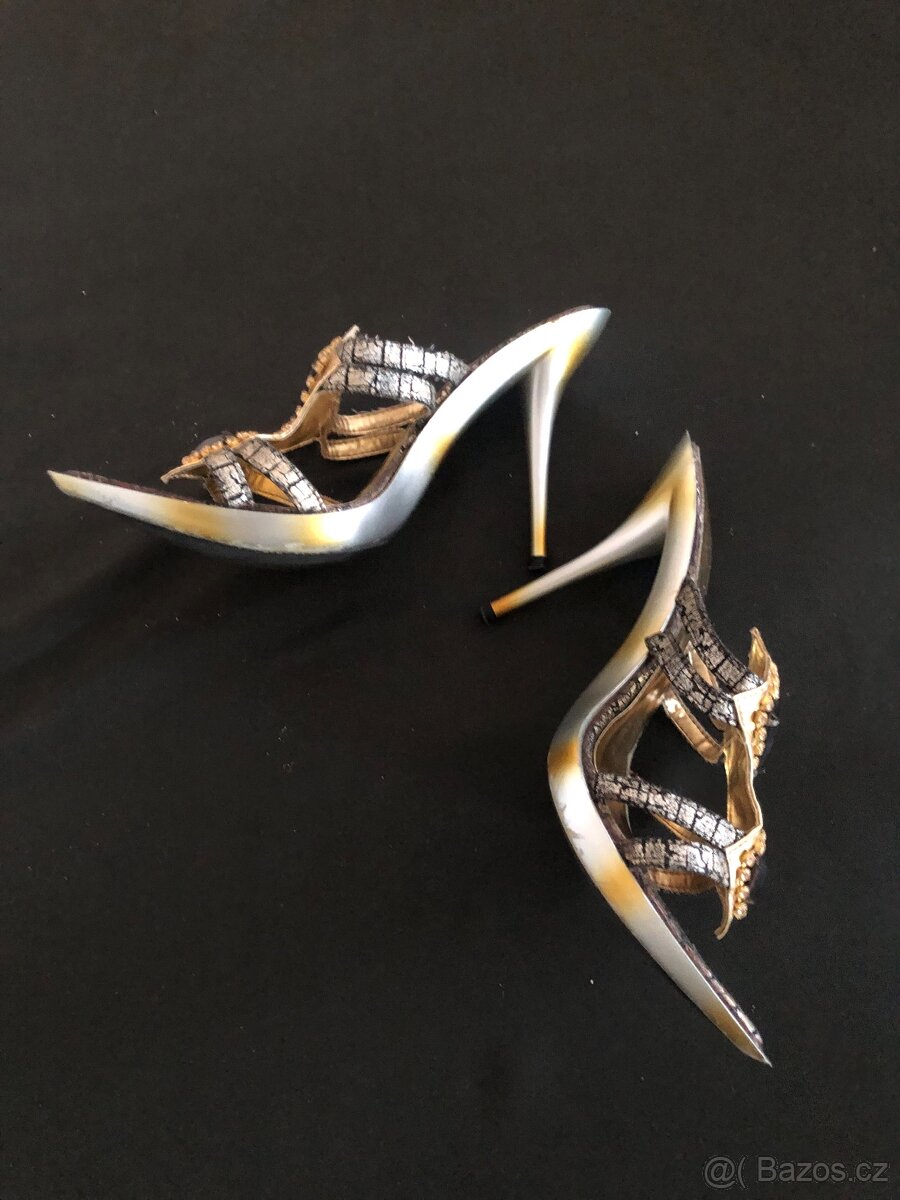 Dámské páskové boty na vysokém podpatku vel. 40 - 4