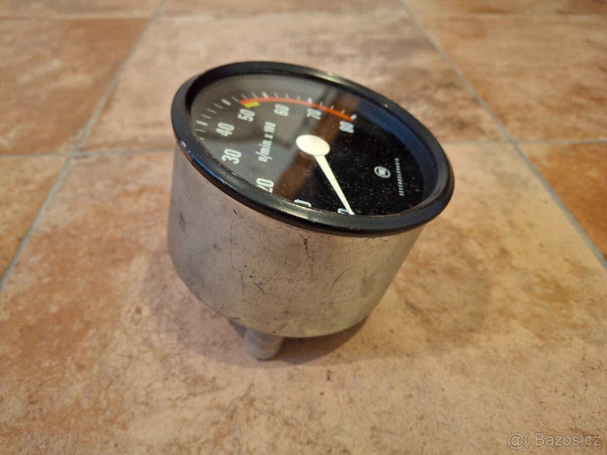 Otáčkoměr - Škoda 110r - 4