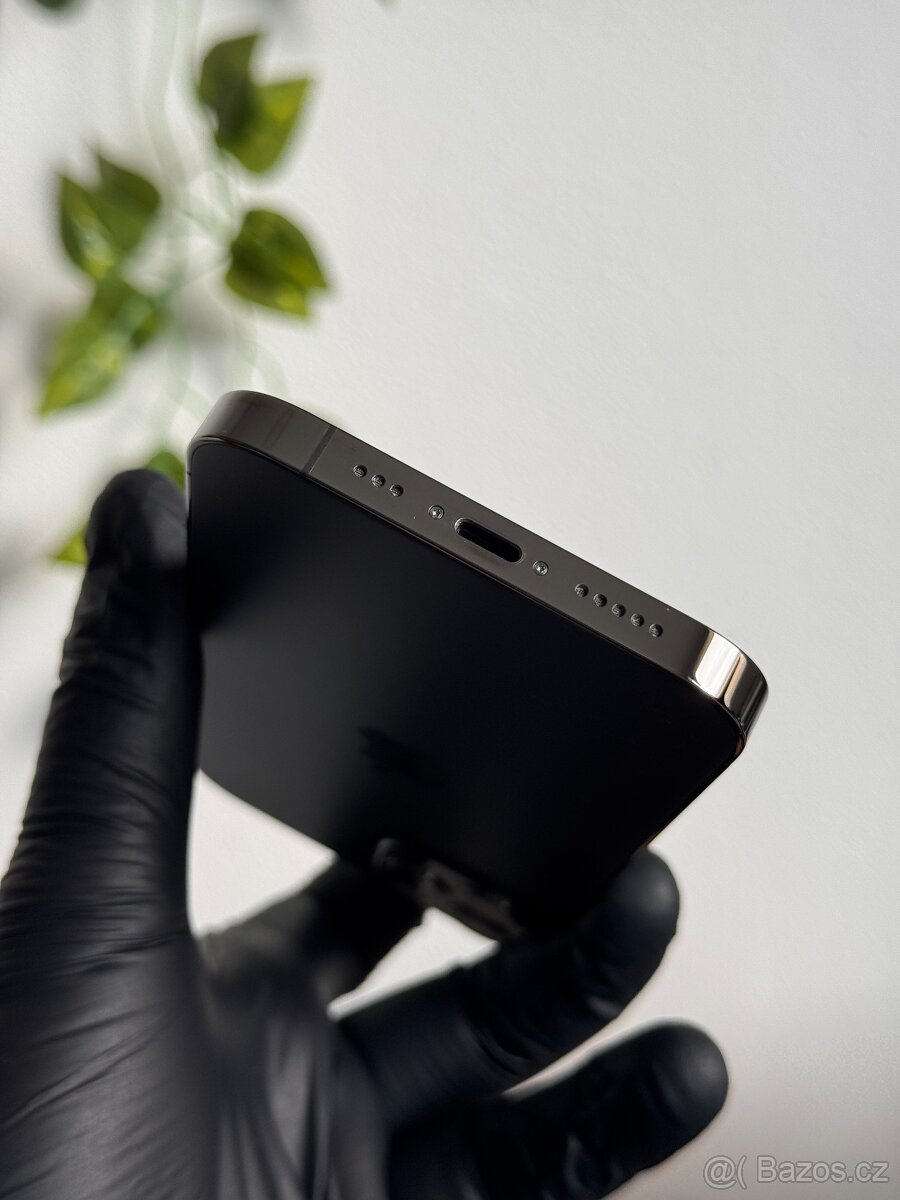 iPhone 12 Pro 128GB černý - 100% baterie - 4