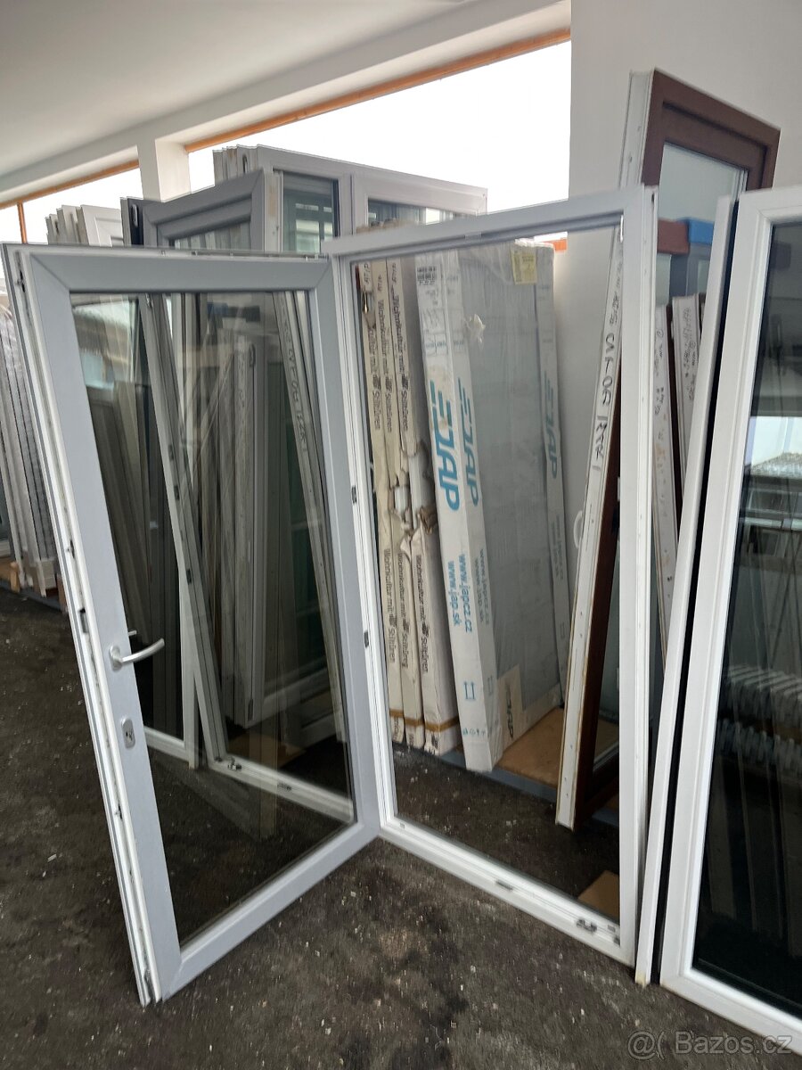 KRÁSNÁ VCHODOVÁ TERASOVÁ STĚNA 250x205-PLZEŇ - 4