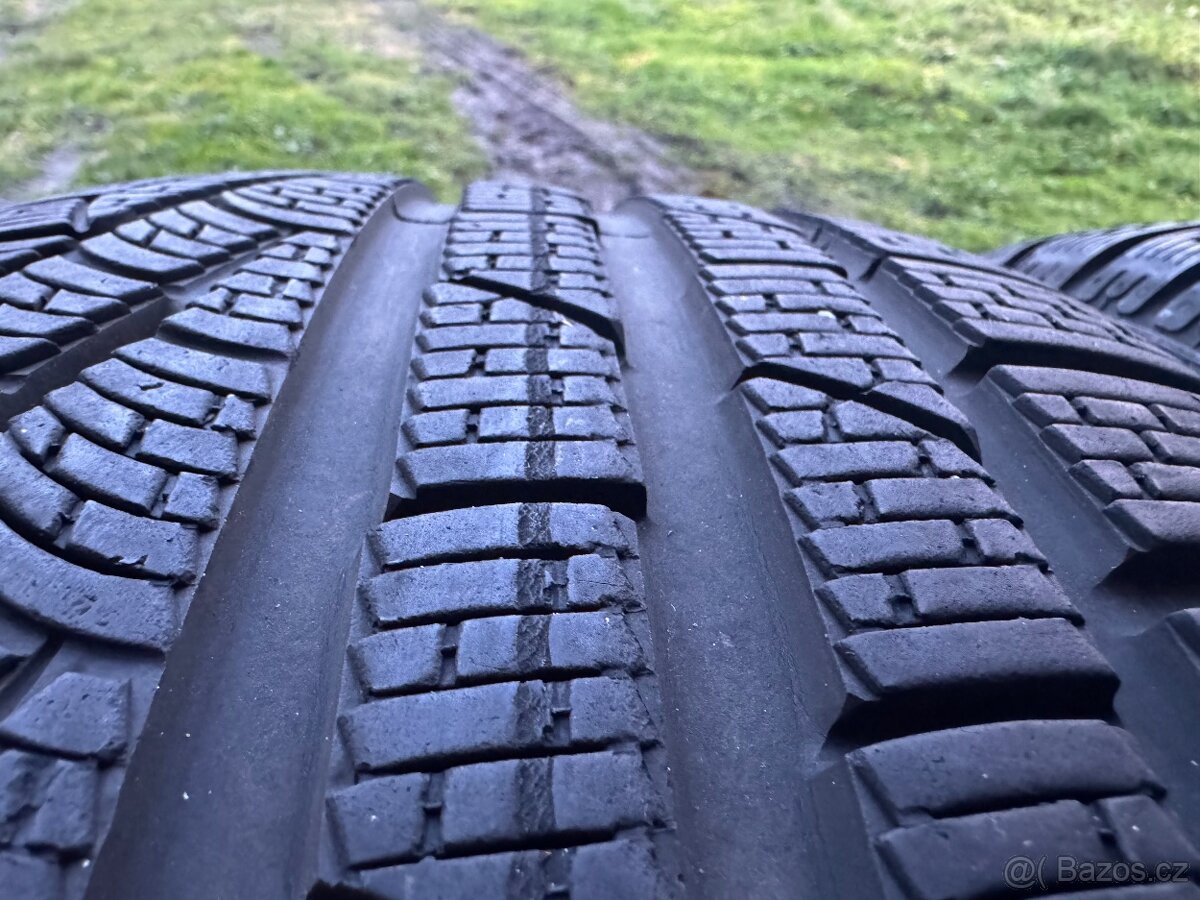 4 zimní Pirelli 2x245/35R20 a 2x295/30R20 - 4