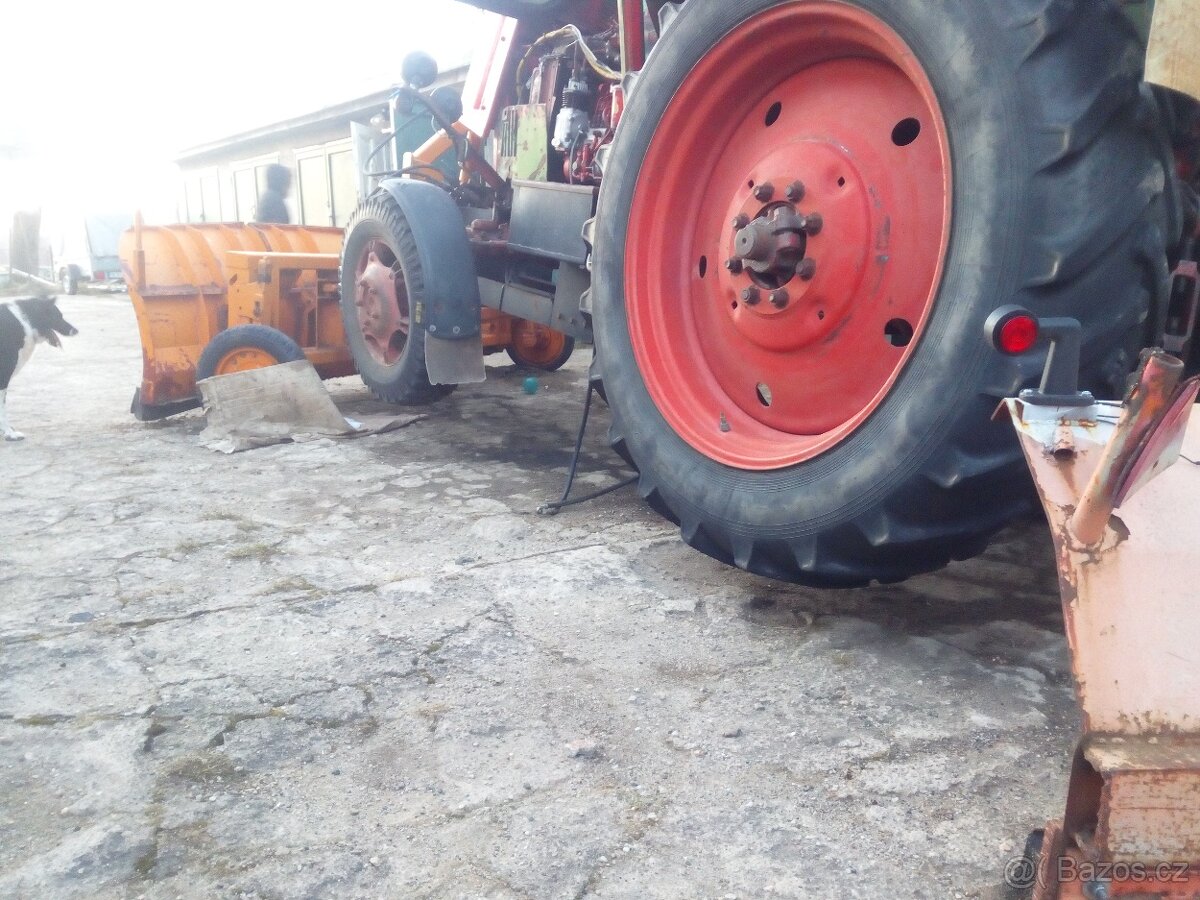 Otočná čelní radlice na sníh - 4