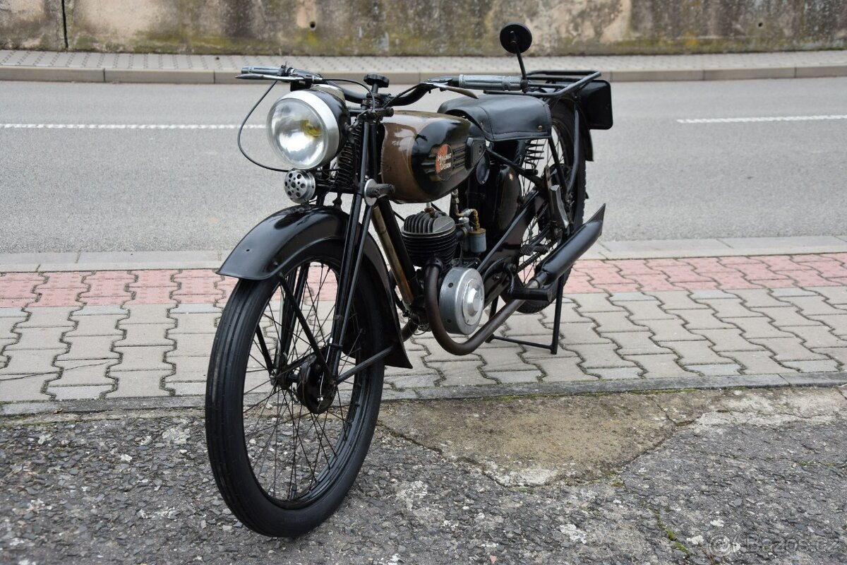 Historický motocykl Magnat Debon s krásnou patinou - 4