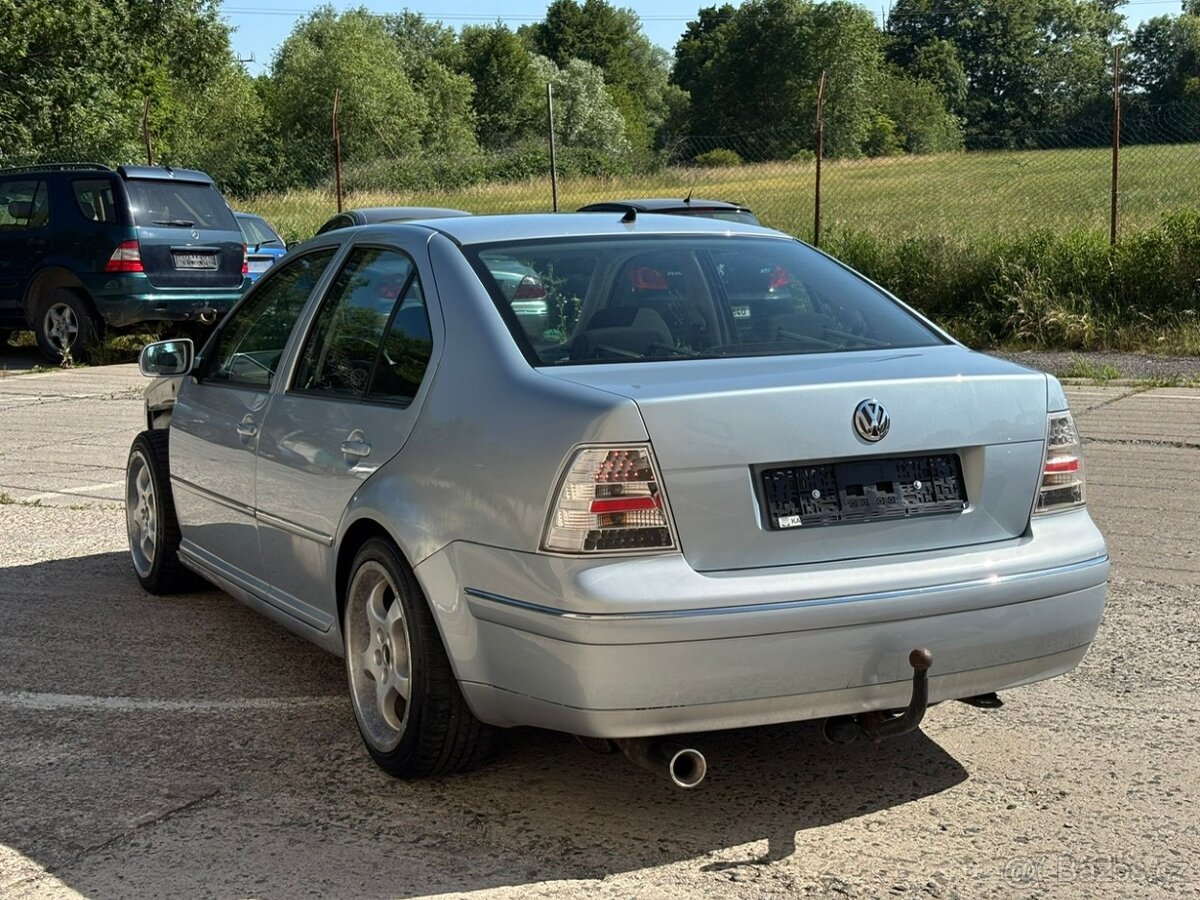 VW BORA 1.6 16V PACIFIC PROJEKT RV 2004 - 4