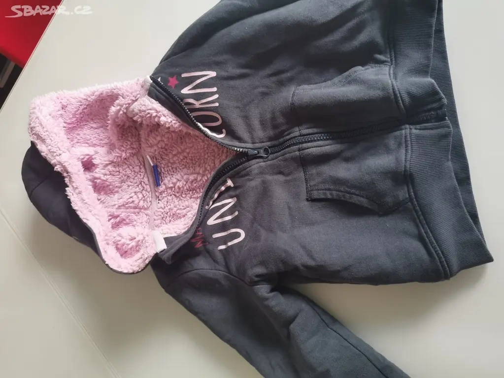 Balík dívčího oblečení cca 4 - 6 let + hračky - 4