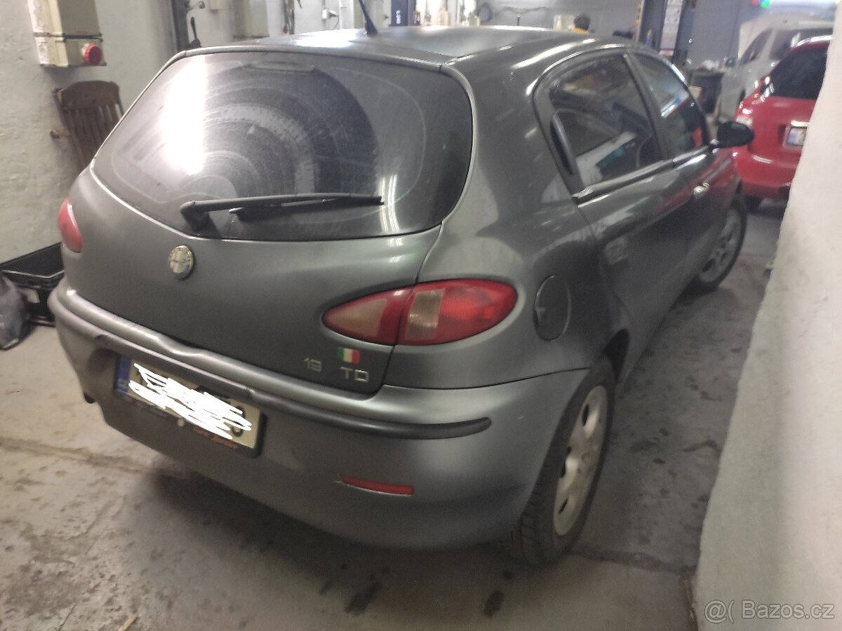 Alfa Romeo 147 1,9 JTD 85kW rok 2003 - 4