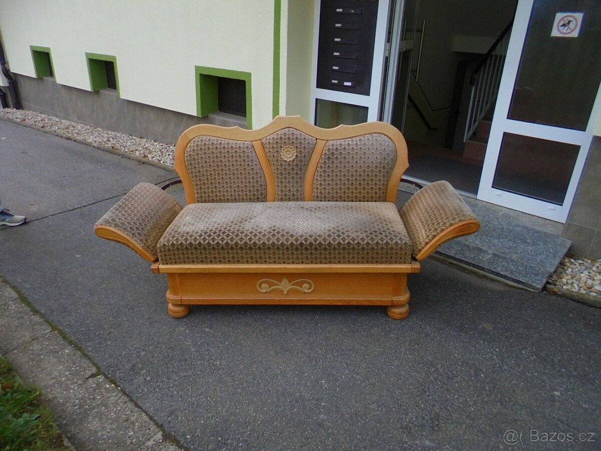 pohovka stylová, ůložný prostor - 4