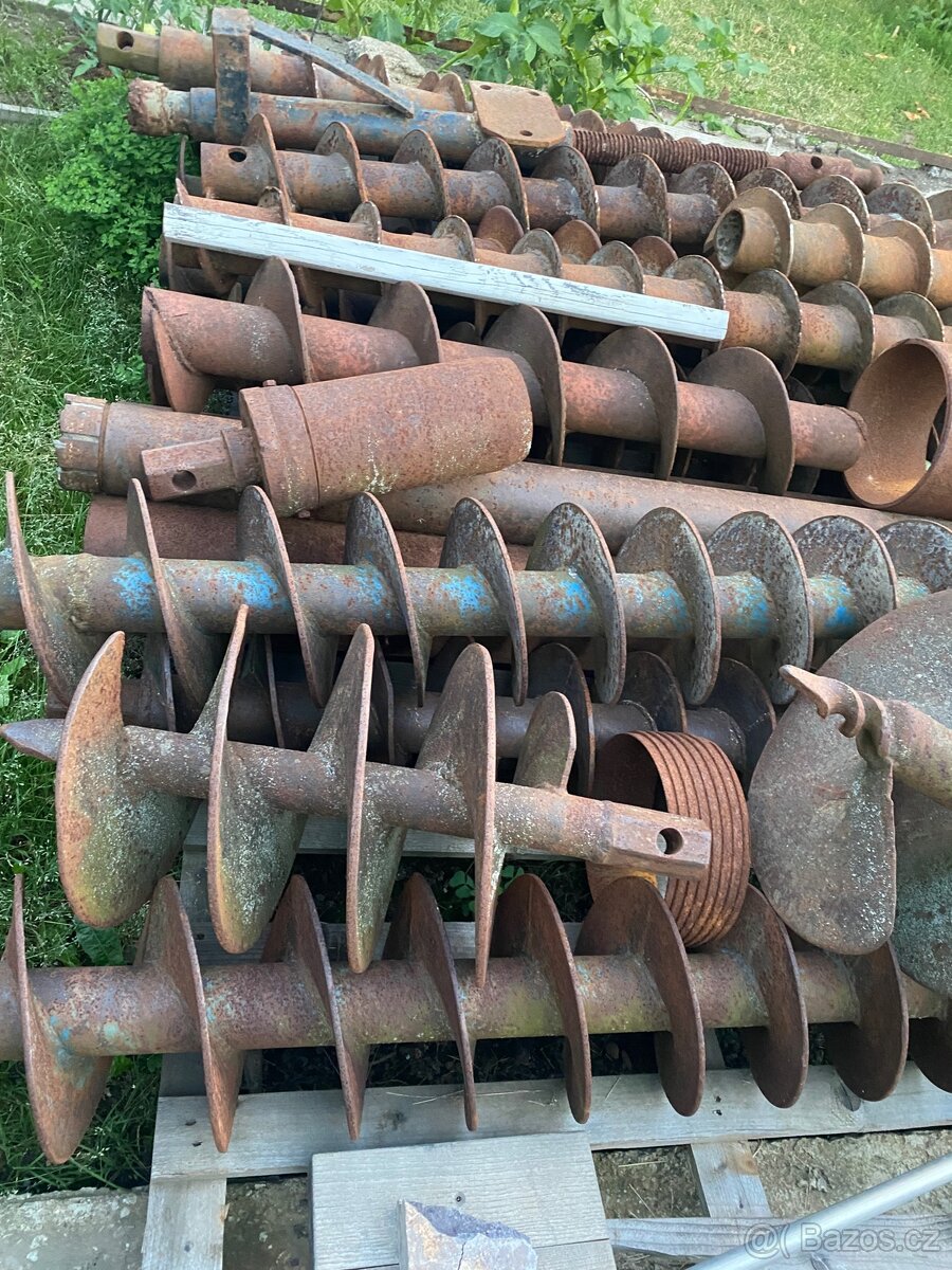Spirálové vrtáky, pažnice na studny nové, vrtná souprava - 4