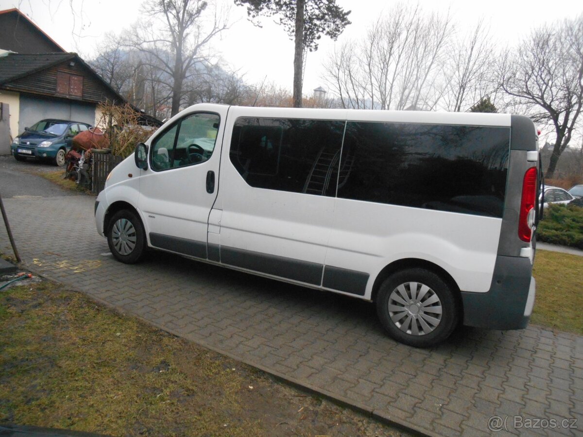 opel vivaro lonc 2,0 81kw 9 mist .super stav - 4