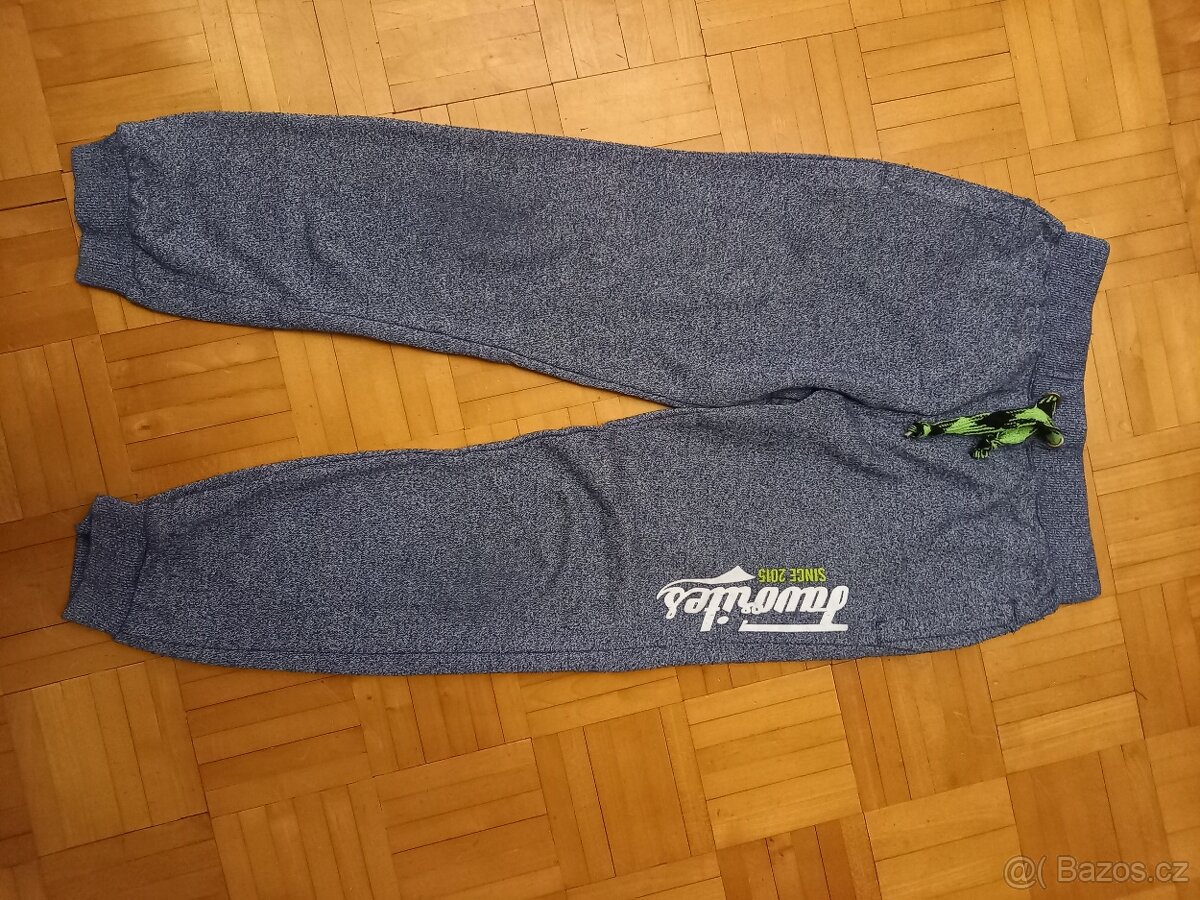 Chlapecké tepláky velikost 140-146 - 4