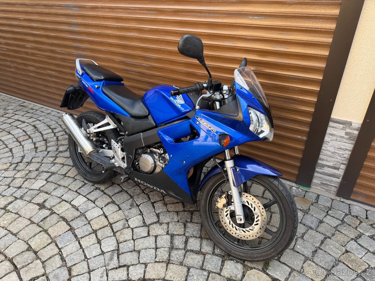 Honda CBR 125R - 4