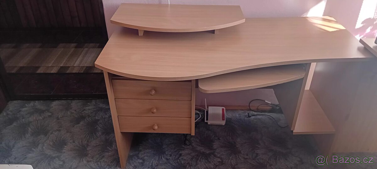 Počítačový stul - 4