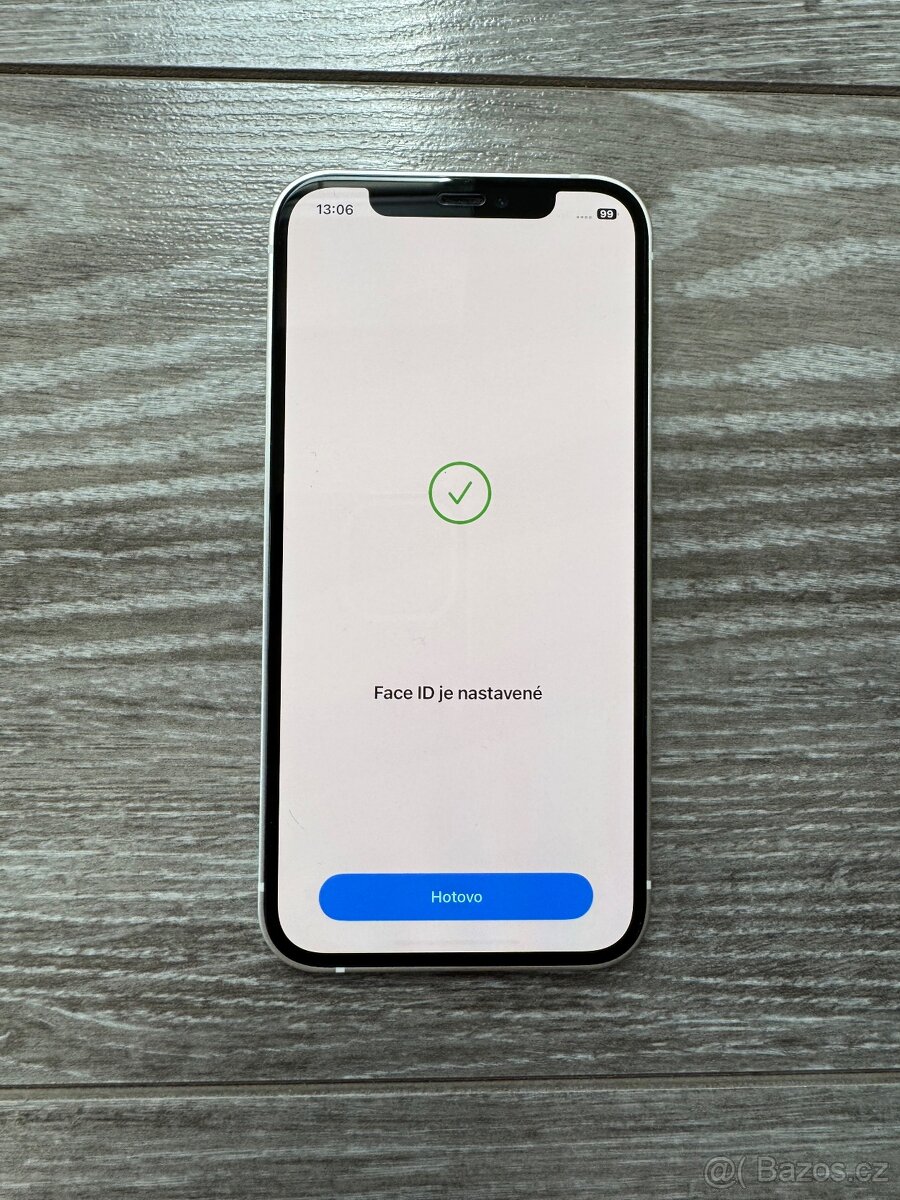 Apple iPhone 12 64GB bílý - 4