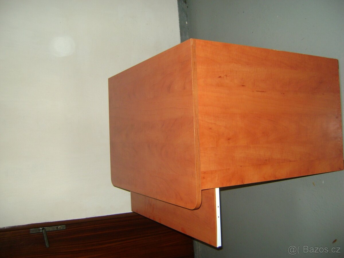 stolek pod počítač - 4