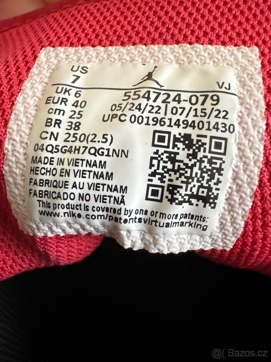 AIR JORDAN 1 MID - Vysoké tenisky Vel 40 - 4