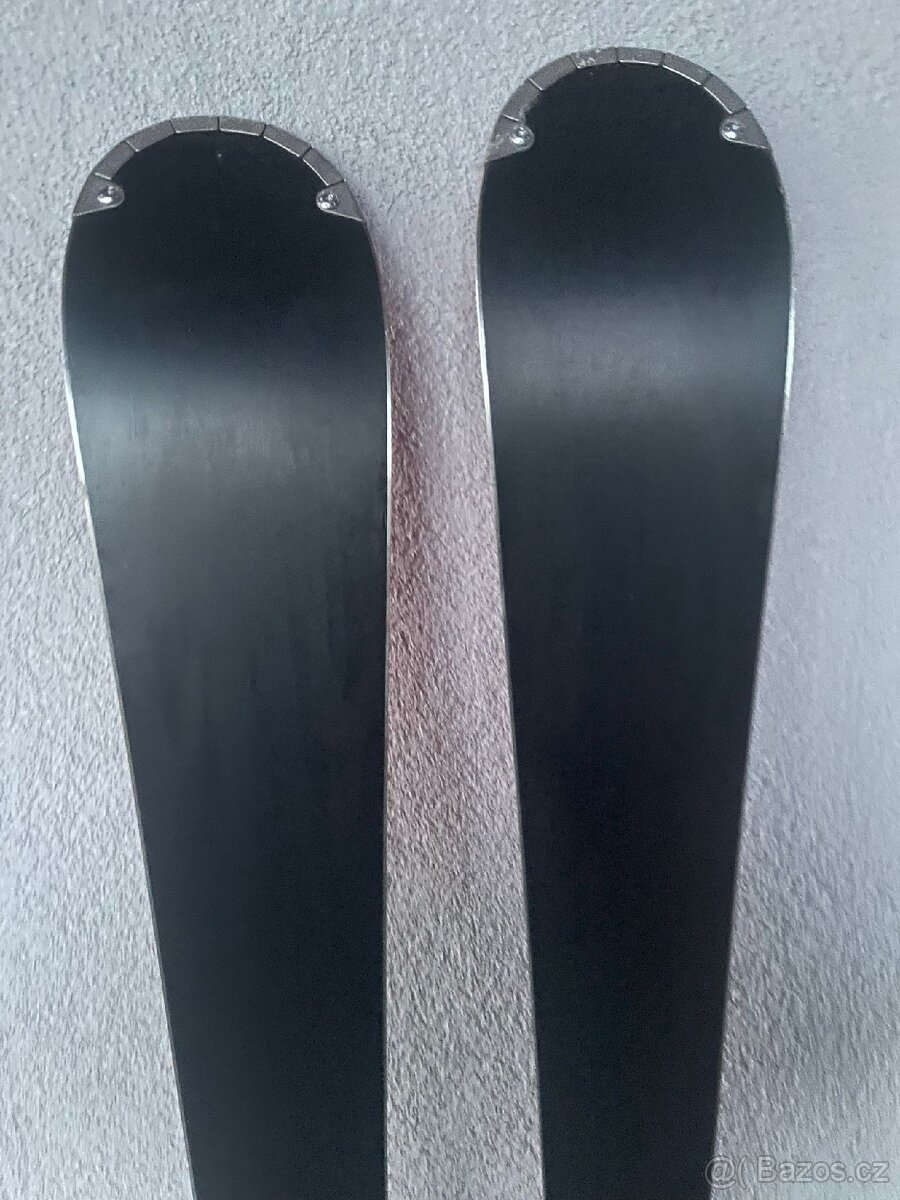 Lyze Atomic a hole - 4