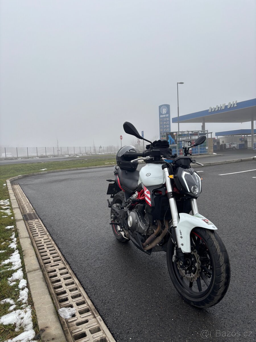 Benelli 302s ABS - 4